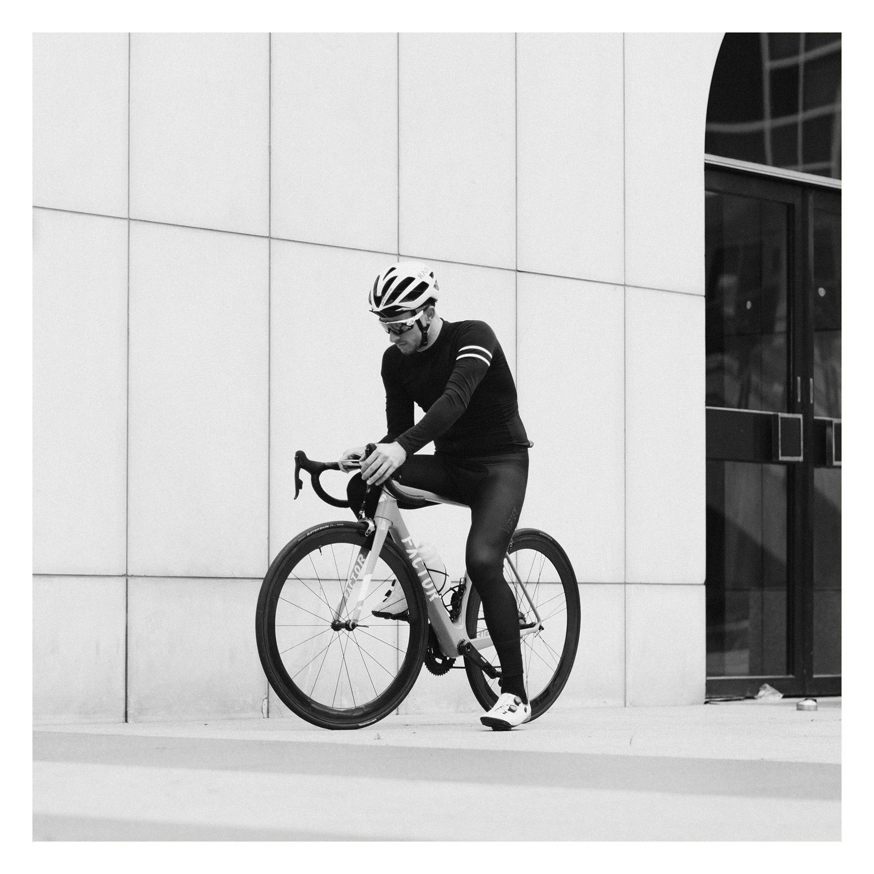 Essence Winter Long Sleeve Jersey / Black